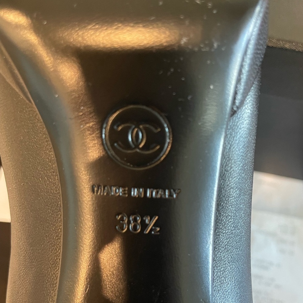 Chanel Lambskin & Patent pull on ankle boots. Ref. G36413 Y54110 94305. Sz. 38.5 - Picture 11 of 11